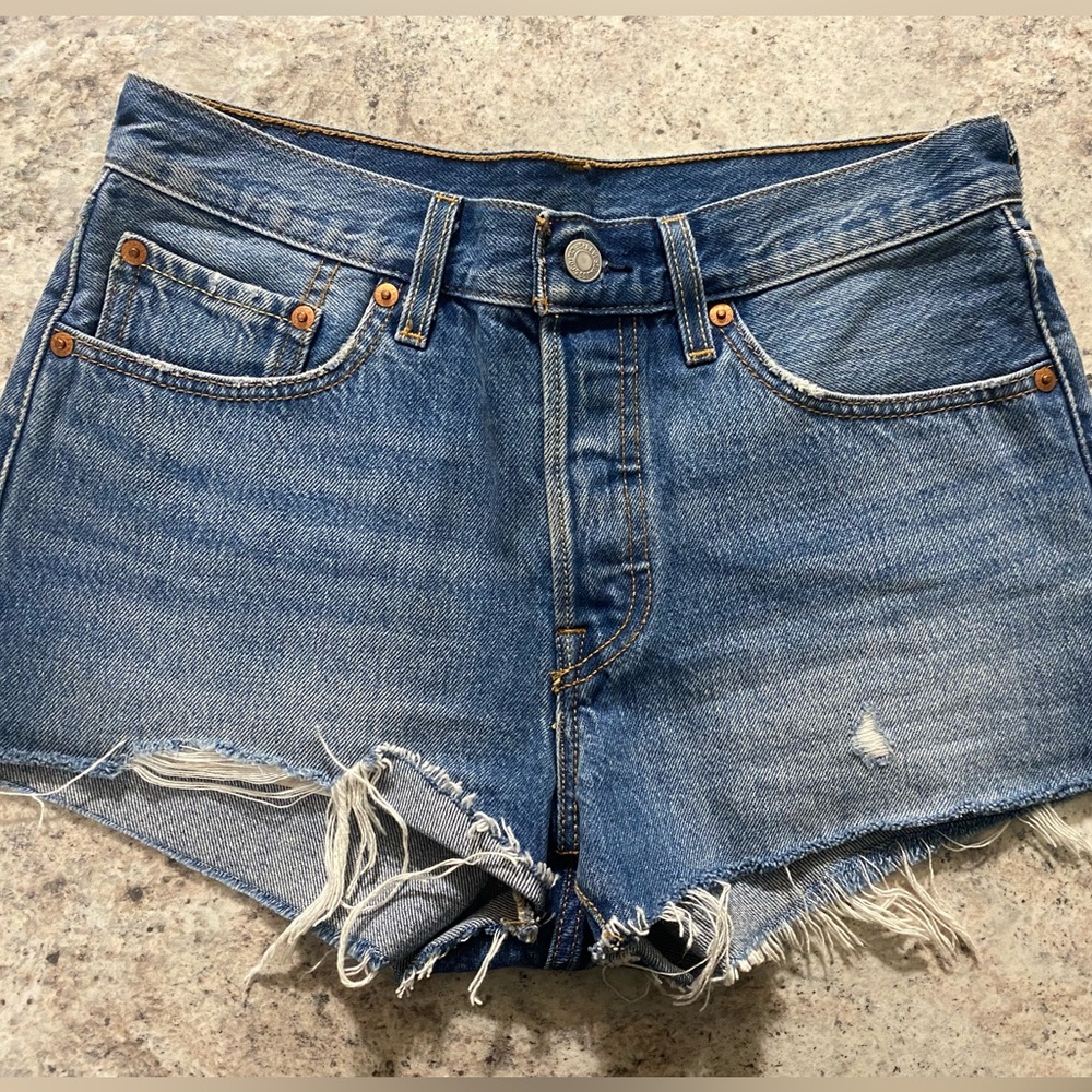 Levi Jean Shorts